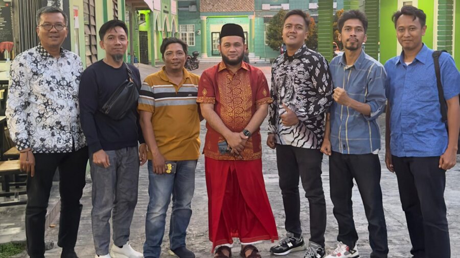 Pesan Senator Untuk Memilih Capres 2024 di Hadapan Penggiat Sosial Media di Kota Medan