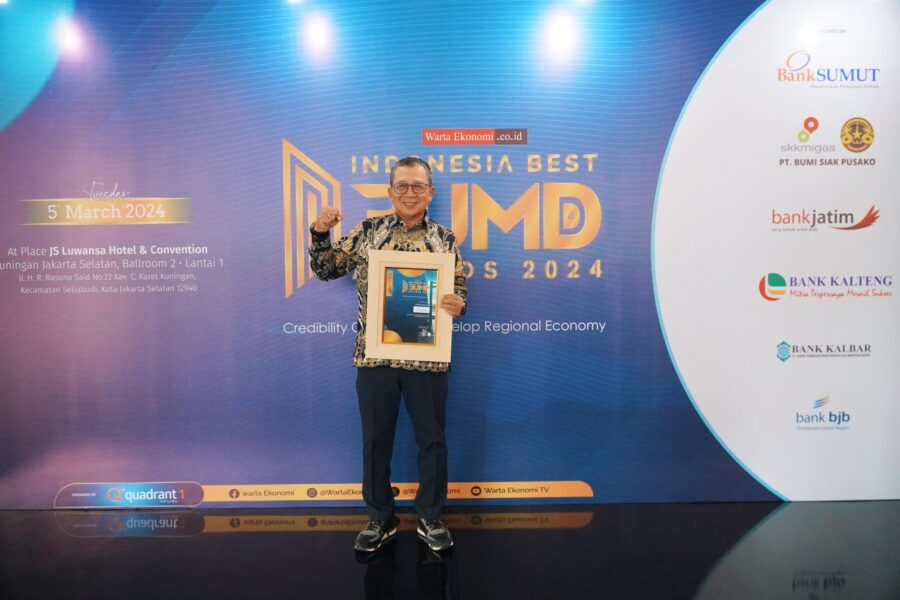 Bank Sumut Raih Penghargaan Warta Ekonomi