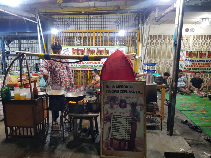 Masih Hitungan Hari, Bakmie Jawa Khas Solo Ramai Pengunjung