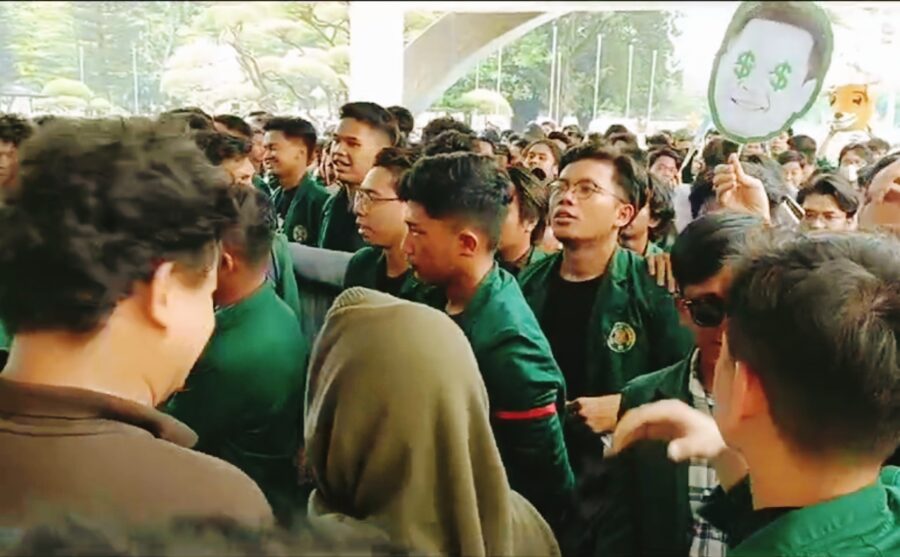 Permendikbudristek Menyetujui Kenaikan UKT, Mahasiswa Demo