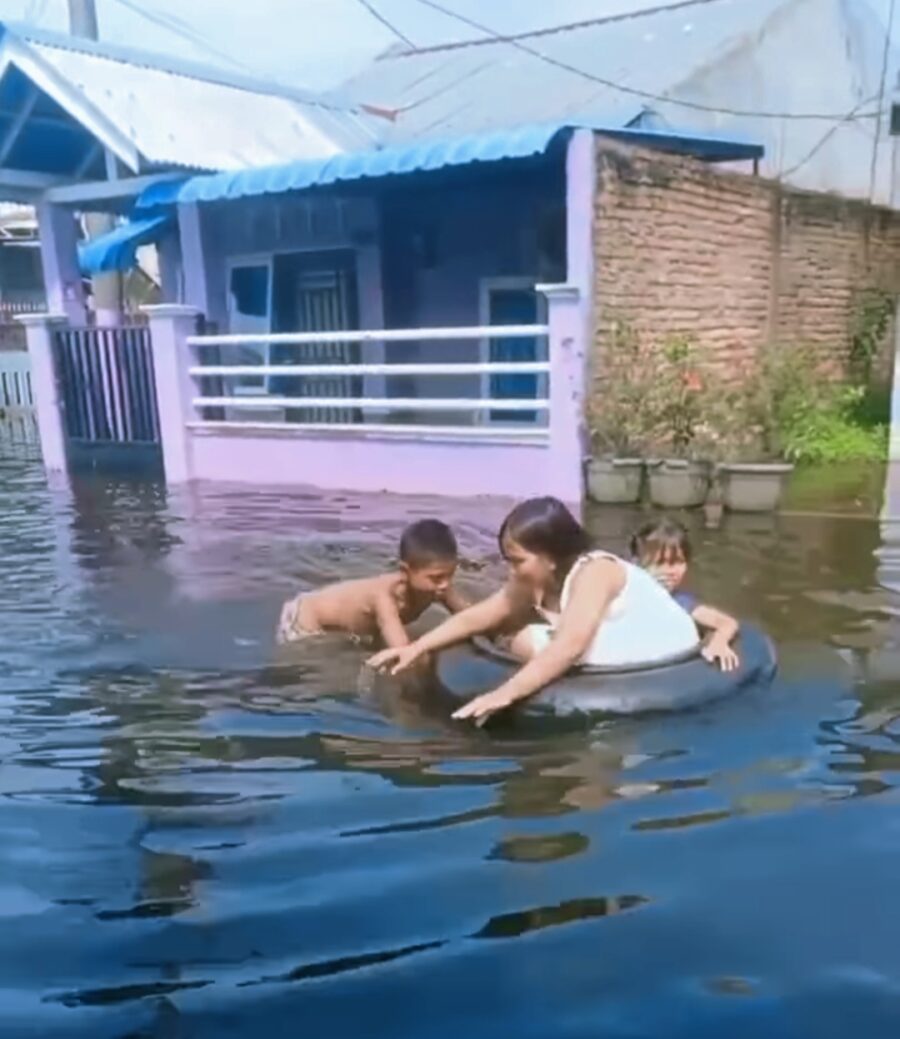 Banjir ROB Kepung Belawan di Kota Medan