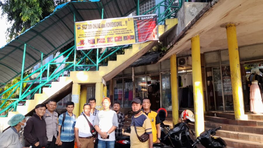 Polsek Medan Baru Pasang Spanduk Himbauan Larangan Judi Online