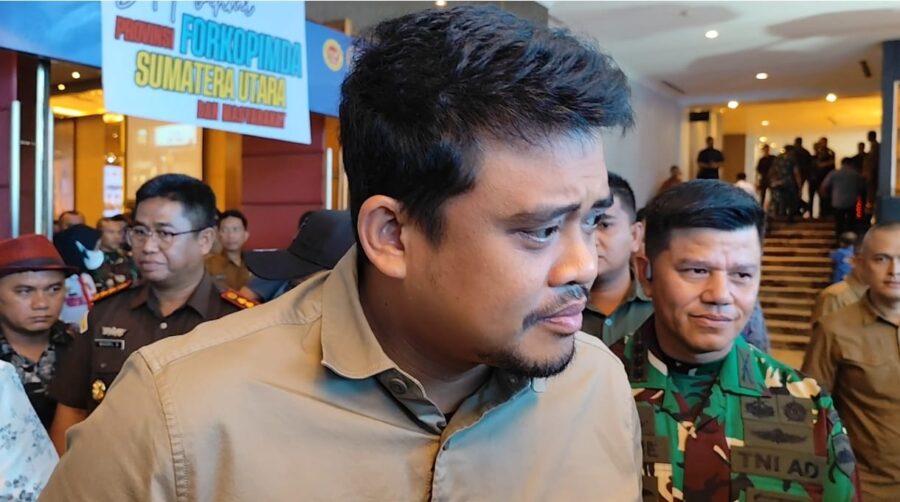 Bobby Senyum Santai Dipecat PDIP, Mengaku Anggota Gerindra
