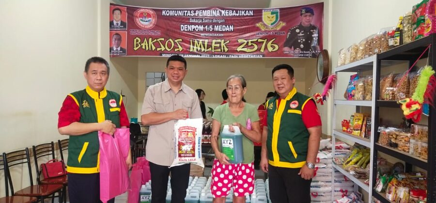 Sambut Imlek 2576, Dandenpom I/5 Medan  Serahkan Bantuan