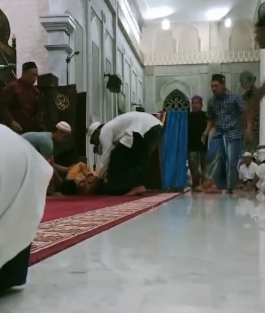 Qori Tgk Hasbi Abdullah Meninggal Dunia Saat di Atas Mimbar
