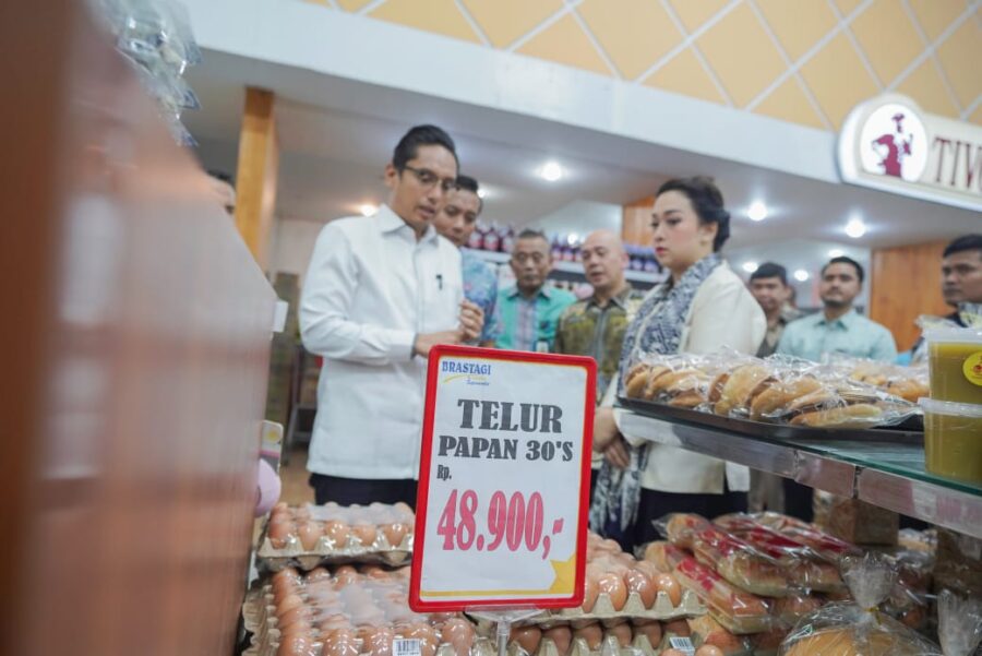 Sidak Brastagi Supermarket, Rico Waas Soroti Permen LN Tanpa Kadaluarsa, Produk Halal dan Non-Halal Berdekatan