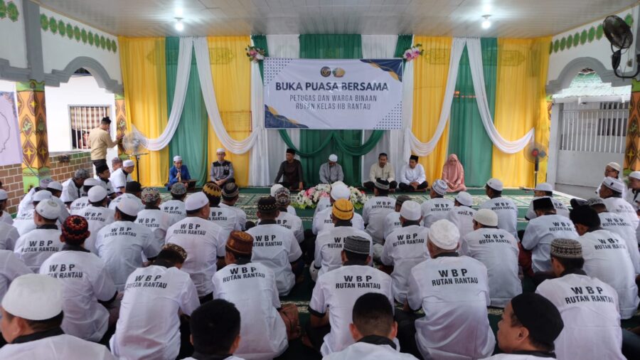Petugas dan Warga Binaan Rutan Kelas IIB Rantau Gelar Buka Puasa Bersama