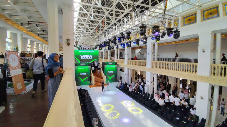 Medan Raya Fashion Week Dibuka Rico Waas di Gedung Bersejarah