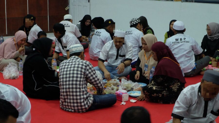 Buka Bersama Penuh Makna: WBP Rutan Rantau Berbagi Kebahagiaan dengan Keluarga