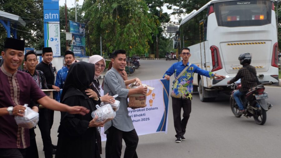 Jumat Berkah, Rutan Rantau Bagikan Takjil dalam Rangka HBP ke-61
