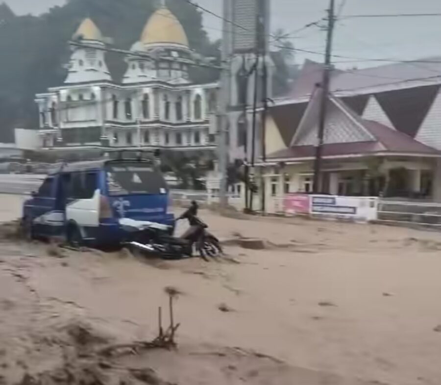 Pasca Banjir dan Longsor di Simalungun, Destinasi Wisata Danau Toba di Tutup Sementara.