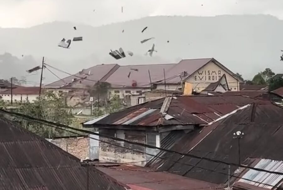 Angin Kencang di Tapanuli Utara, 20 Rumah Rusak Berat