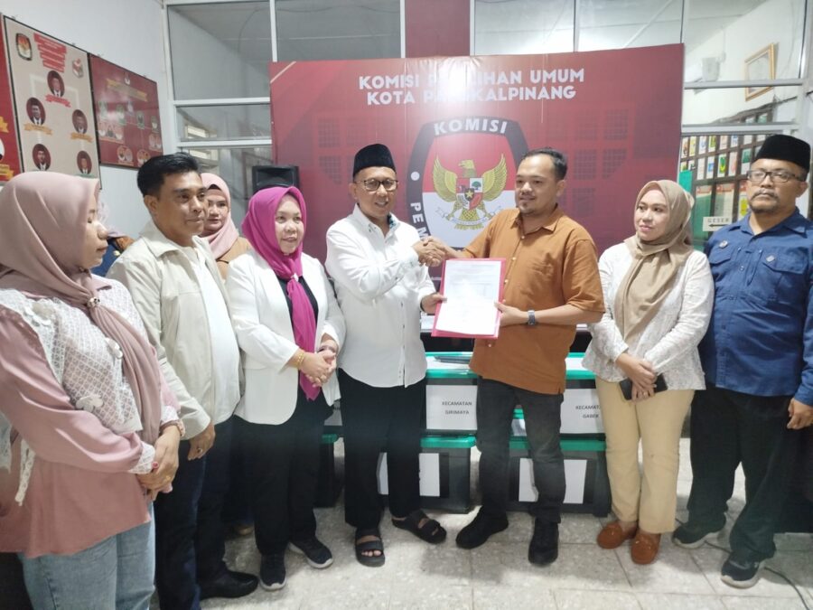 Datangi KPU Kota Pangkalpinang, Eka-Ramida Lengkapi Dukungan Perbaikan Jalur Independen