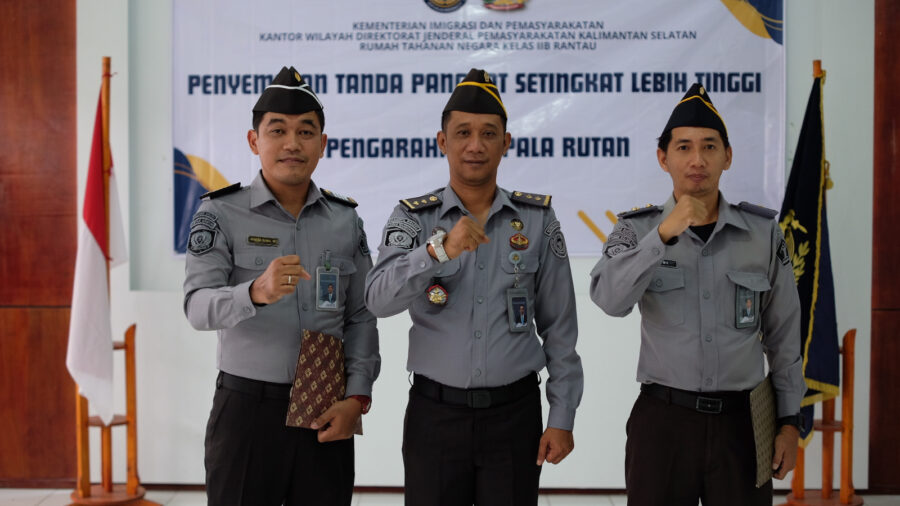 Penghargaan Atas Pengabdian, Pegawai Raih kenaikan Pangkat Setingkat Lebih Tinggi