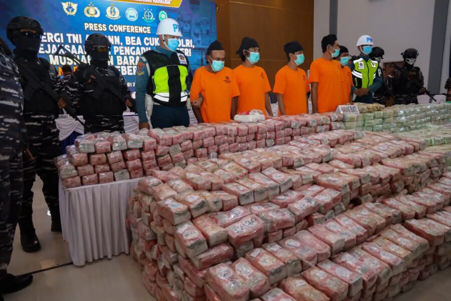 Operasi Tim Gabungan TNI AL Berhasil Gagalkan 2 Ton Narkoba
