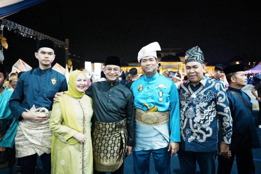 Tengku Sri Maharaja VIII Bahas Program MBG saat Bertemu Wali Kota Medan di Even GEMES 2025