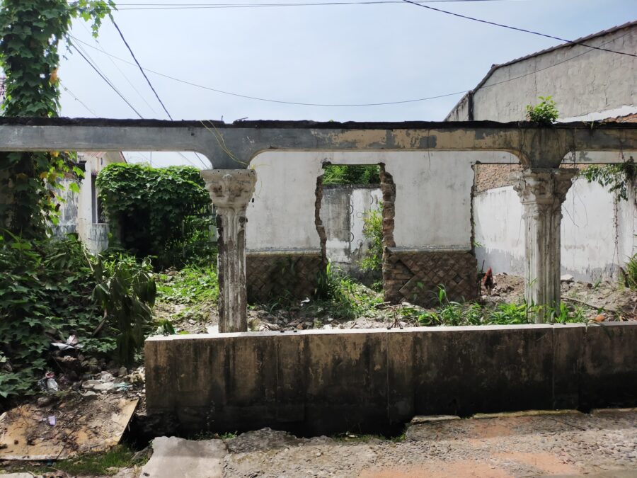 Mau Rumah Kita Seperti Ini, Kosong tidak Tersisa