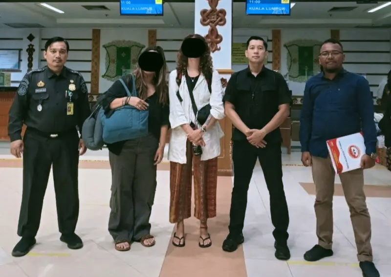 Kantor Imigrasi Kelas II TPI Sabang Deportasi Dua WNA Diduga Melanggar Izin Tinggal