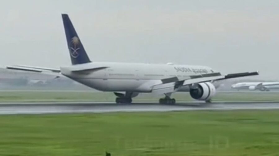 PT Angkasa Pura Indonesia Jalankan Prosedur Kontingensi Tanggap Ancaman Keamanan Pesawat Saudia SV-5726