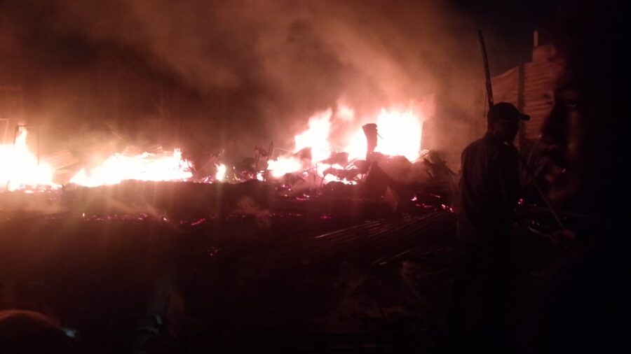 Gerak Cepat Disdamkarmat Deli Serdang Berhasil Padamkan Gudang Cemara