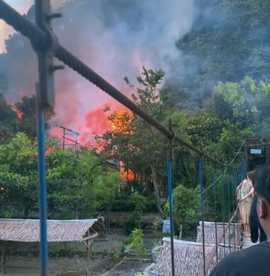 Ludes Terbakar, 10 Penginapan Semi Permanen dan Restoran di Bukit Lawang Hangus