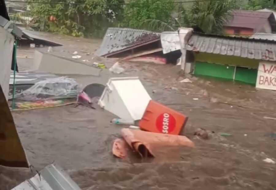 Hujan Intensitas Tinggi Sebabkan Banjir di Wilayah Sweta, Mataram