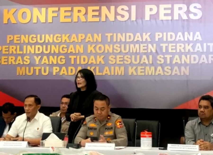 Kejam, Beras Premium Perusahaan Ternama Terseret Beras Oplosan