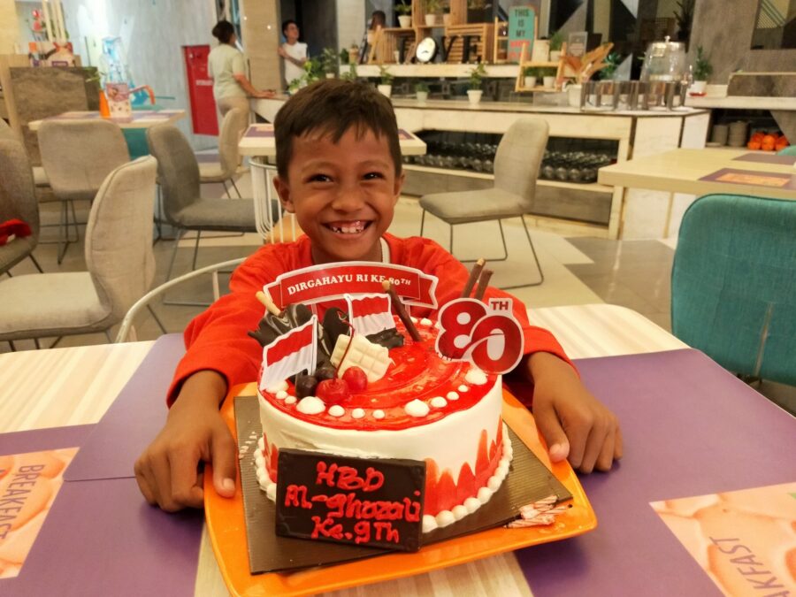 Siswa SD Al-Washliyah Rayakan Ultah Ke-09 Bersamaan HUT RI Ke-80 Tahun