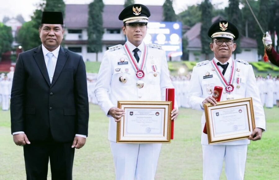 IPDN Anugerahi Wali Kota dan Wakil Wali Kota Medan Penghargaan Kehormatan