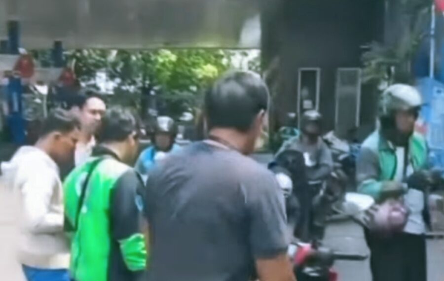 Sejumlah Kendaraan Mogok Mendadak Usai Isi Bakar di SPBU Kembangan, Jakarta Barat