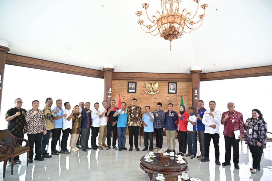 Gubernur Bobby Nasution Bertemu Serikat Buruh, Bahas Lanjutan Kenaikan Upah dan Rumah Subsidi