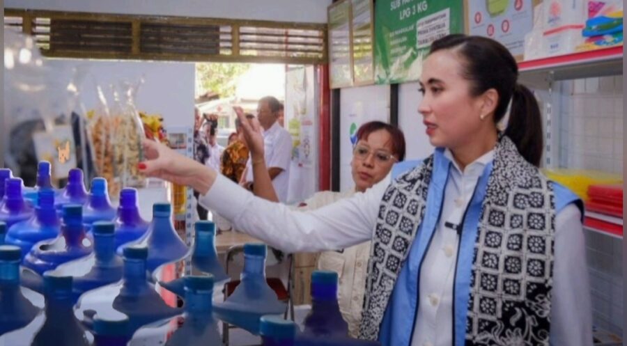 Menteri Pariwisata Viral Isu Air Galon, Apa Kata Warganet