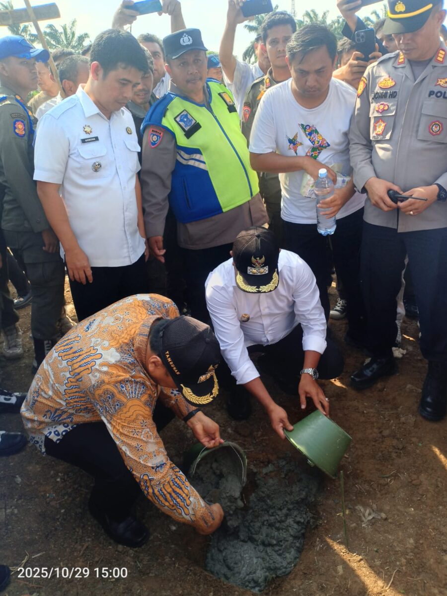 ‎Peletakan Batu Pertama Kantor Camat Tanjung Morawa Berjalan Sukses
