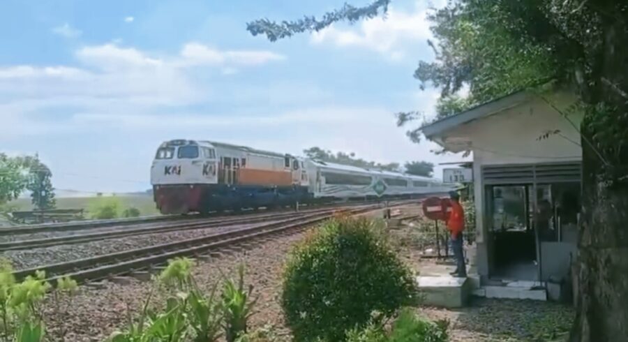 Kereta Api KA 58F Purwojaya Anjlok Penumpang Dipastikan Selamat