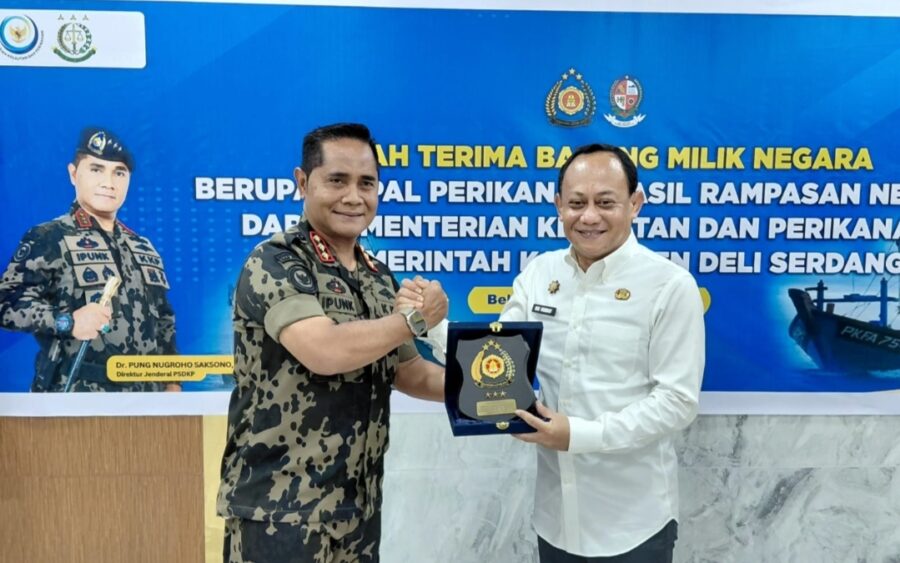Pemkab Deli Serdang Terima 2 Kapal Rampasan Negara dari PSDKP Belawan