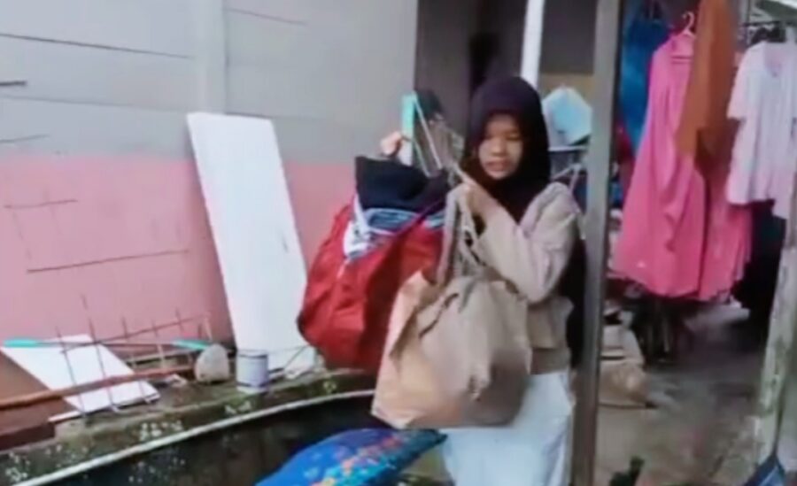 Kepanikan Warga Cangang Ramang Menyelamatkan Diri Akibat Tanah Bergerak