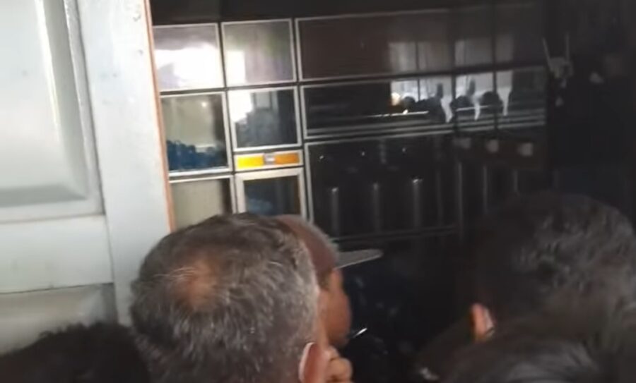 Tragis! Penemuan Mayat di Rumah Usaha Air Isi Ulang di Marelan, Medan Gegerkan Warga
