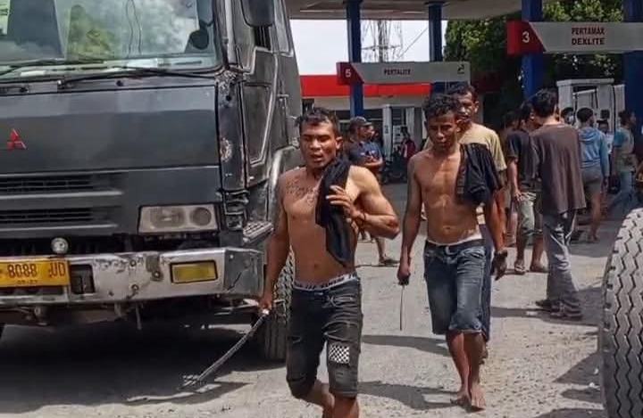 Pasca Banjir di Medan, Kelangkaan BBM dan Insiden Kekerasan di Medan Deli