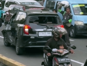 Empat Plat Palsu Ditemukan di Mobil Ugal-ugalan di Jakarta