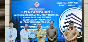 Bukti Komitmen Transparansi dan Akuntabilitas Bupati Simalungun Serahkan LKPD