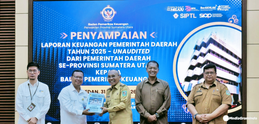 Bukti Komitmen Transparansi dan Akuntabilitas Bupati Simalungun Serahkan LKPD
