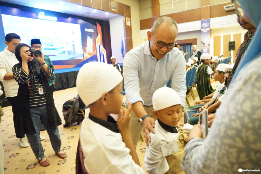 Bank Sumut Salurkan Zakat Pegawai 100 Anak Ikuti Khitan Massal Gratis di Medan
