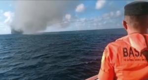 KMP Putri Yasmin Terbakar di Selat Lombok, Proses Evakuasi Penumpang Berlangsung