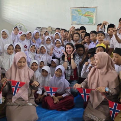 Miss Norwegia 2026 Ajarkan Semangat “Bermimpi Besar” di SD Al Washliyah Medan