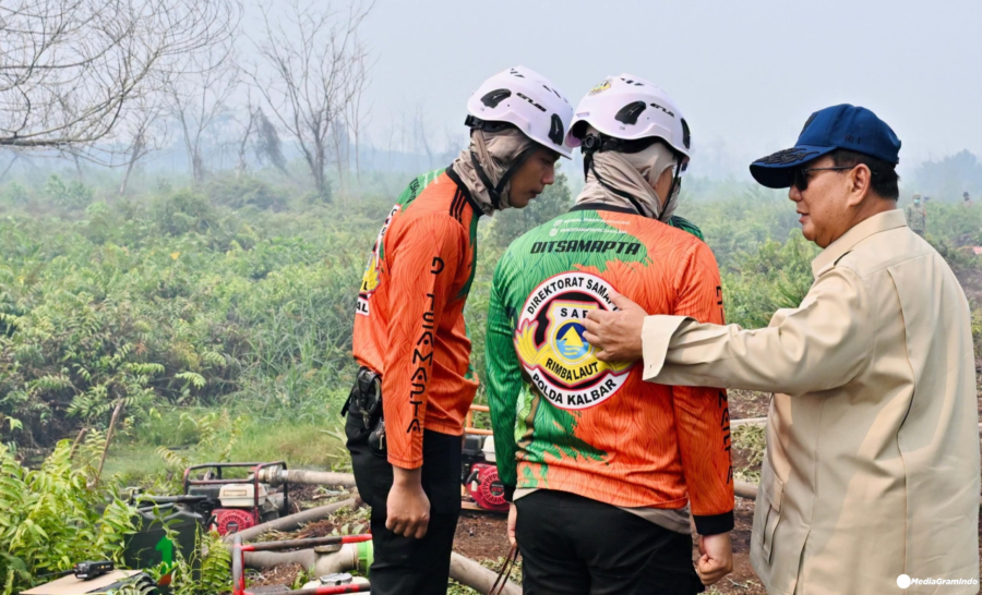 Presiden Prabowo Cek Lokasi Kebakaran Hutan di Desa Limbung Kalimantan Barat