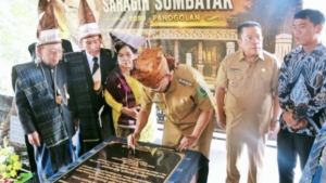 Peresmian Pemugaran Makam dr. Djasamen Saragih Berlangsung Khidmat