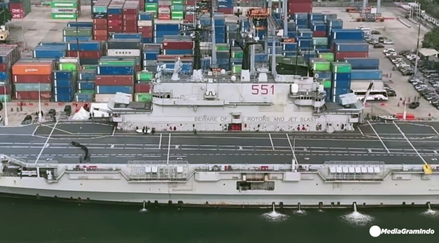 Kapal Induk Pertama Indonesia Tiba di Tanjung Priok Jakarta