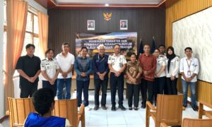 Tingkatkan Kesadaran Hukum, Bapas Waikabubak Gelar Penyuluhan Bersama Kemenag dan LBH Sarneli