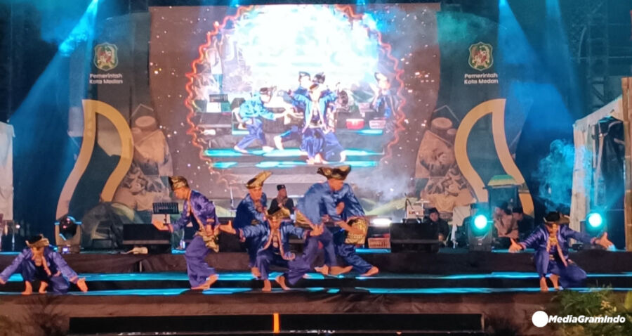Rico Waas Main Gendang Melayu Deli di Pembukaan Pekan Budaya Medan 2026
